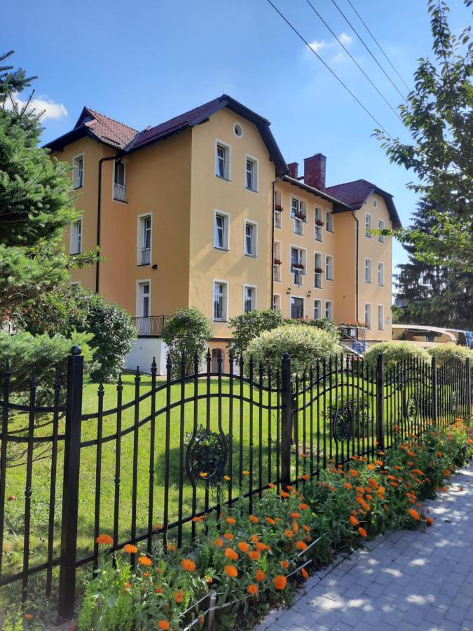 Osrodek Wypoczynkowy Buenos Aires Bed & Breakfast Kudowa Zdroj Ngoại thất bức ảnh